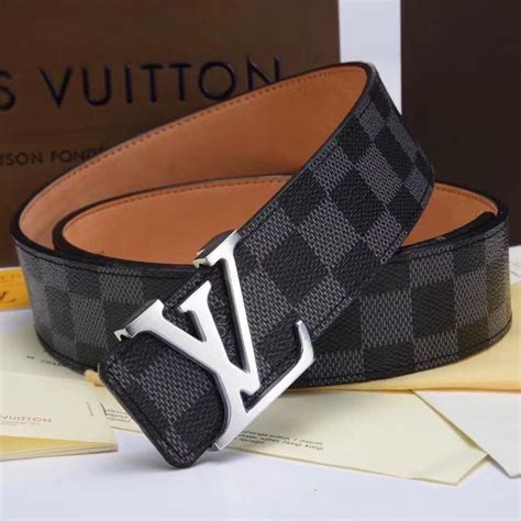 Мужские ремни Louis Vuitton .